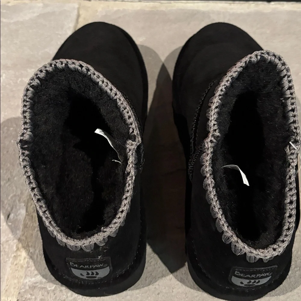 BEARPAW Lana Crochet Detail Cow Suede Ankle Bootie,wool blend lining,pad insole - Picture 6 of 10